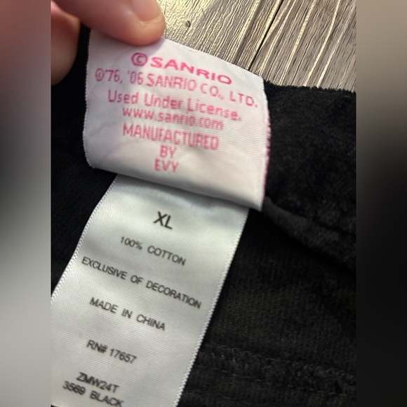 Vintage 2006 Hello Kitty Pants Girls XL Black Velvet Embroidered Y2K - Picture 4 of 9